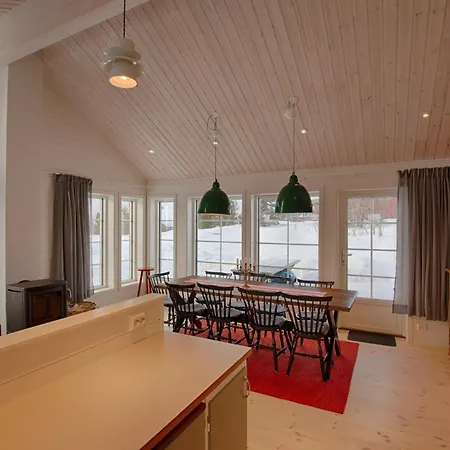 בית נופש New 4bedroom With Sauna, Terrace & Fireplace