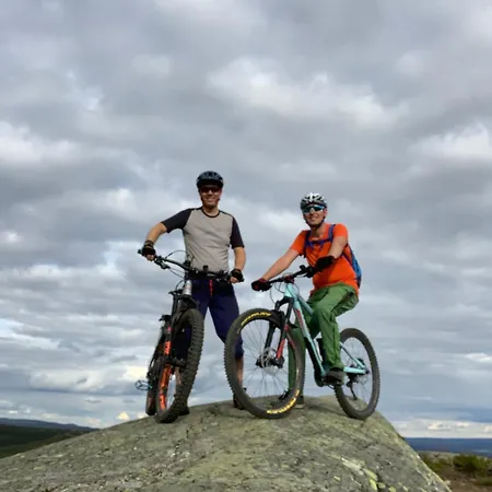 New 4bedroom With Sauna, Terrace & Fireplace