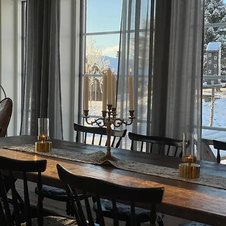 New 4bedroom With Sauna, Terrace & Fireplace בית נופש